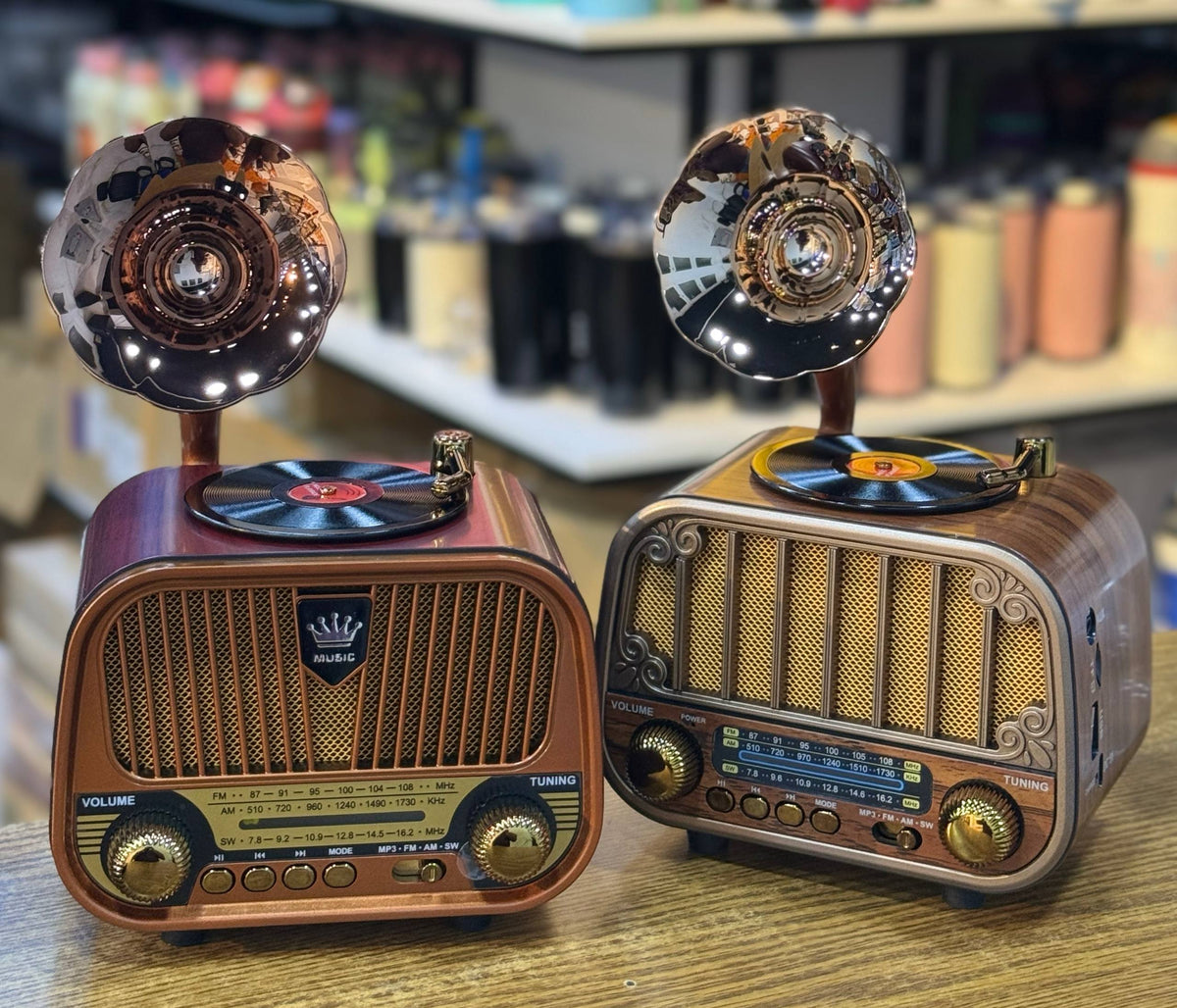 VINTAGE RADIO
