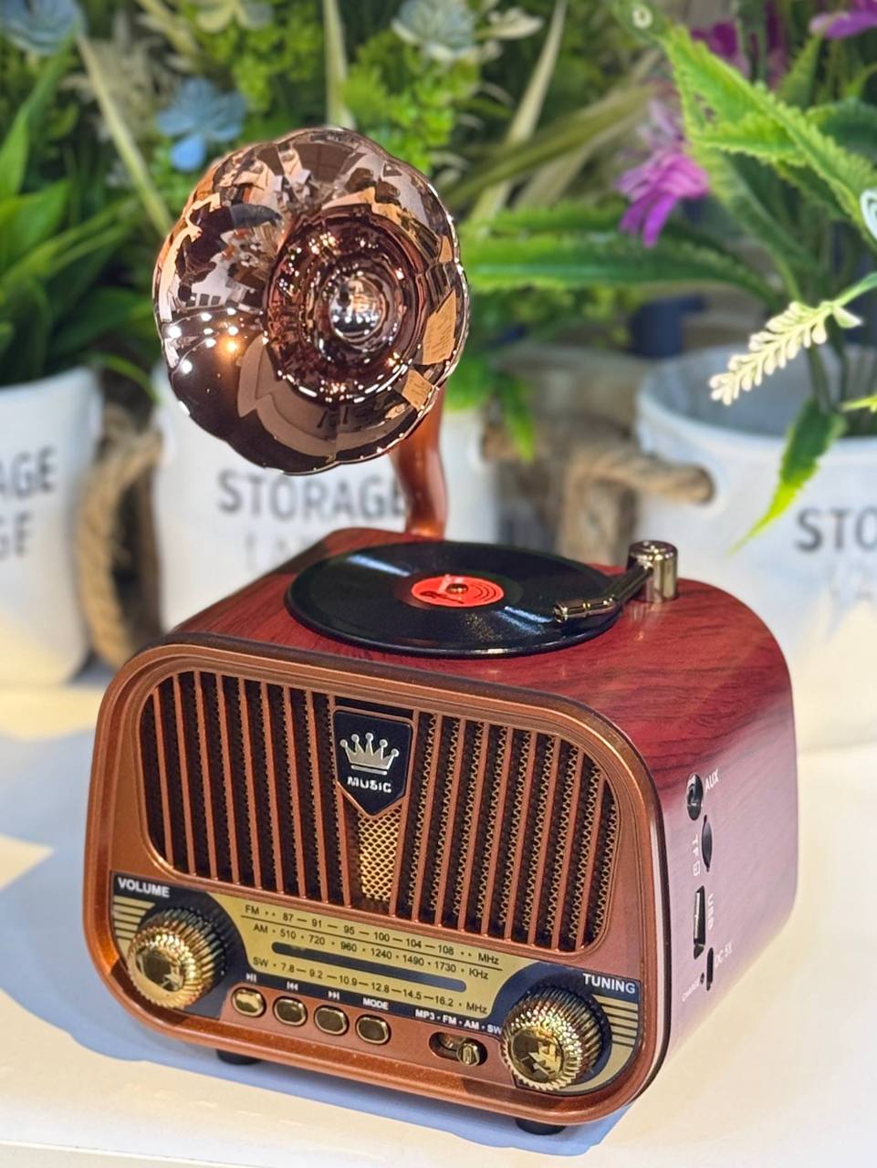 VINTAGE RADIO